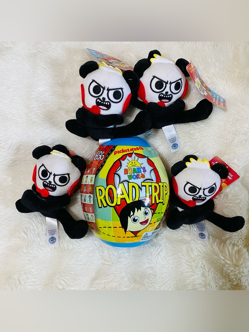 Ryan's World Road Trip Mystery Egg with Black & White Plush Characters